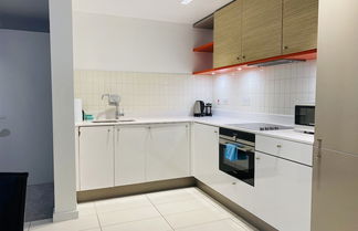 Photo 3 - Charming 1-bed Apartment in London