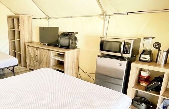 Son's Blue River Camp Glamping Cabin U - Foto 3