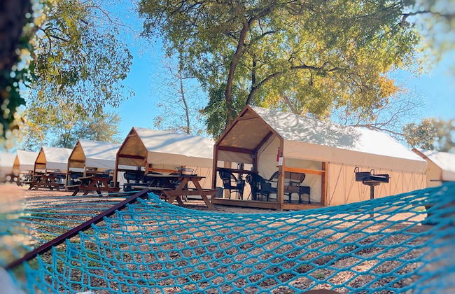 Son's Blue River Camp Glamping Cabin U - Foto 44