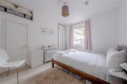 Photo 1 - Lovely 1 Bedroom Self-contained Flat in Greenwich