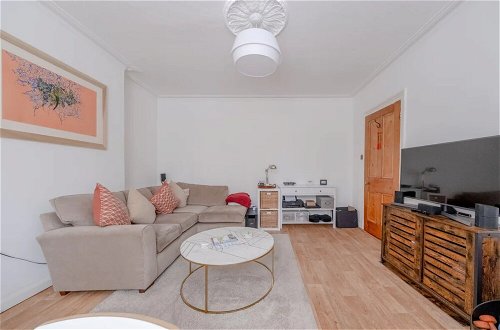 Photo 14 - Lovely 1 Bedroom Self-contained Flat in Greenwich