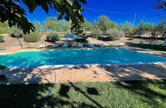 Foto 1 - Sleeps 10. Pool, Grounds, Villa, Veranda, Child Play Area - all Beautiful. Wifi