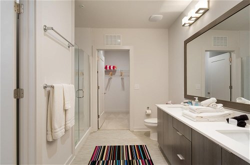 Foto 13 - Spectacular Suite 1BR 1BA Apt B - Includes Bi-weekly Cleanings Linen Change