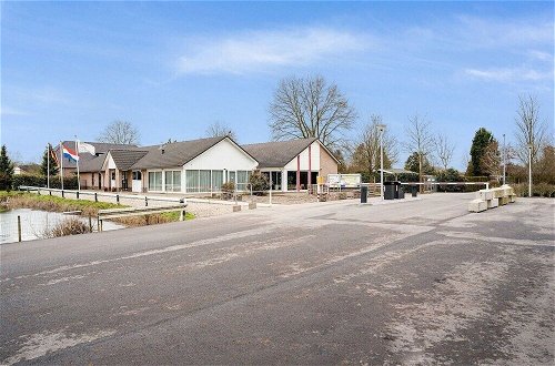 Foto 53 - Lush Bungalow in Beek Gem Montferl& with Hot Tub
