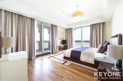 Photo 6 - KOHH – 2BR + Maids Room in Grandeur Residences