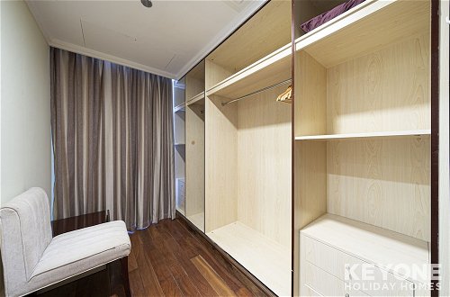Photo 8 - KOHH – 2BR + Maids Room in Grandeur Residences