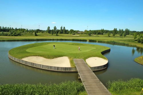 Photo 32 - Holiday Home in Zeewolde With Jetty Next to Golf Course