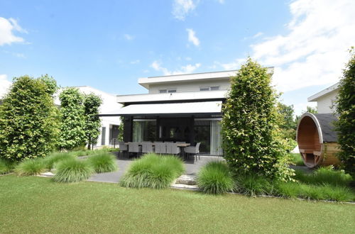 Photo 49 - Modern Villa in Harderwijk with Hot Tub