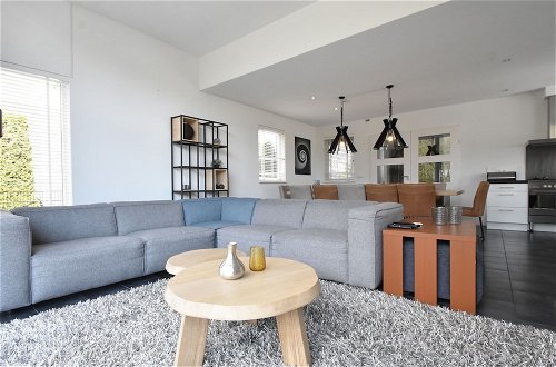 Photo 10 - Modern Villa in Harderwijk with Hot Tub