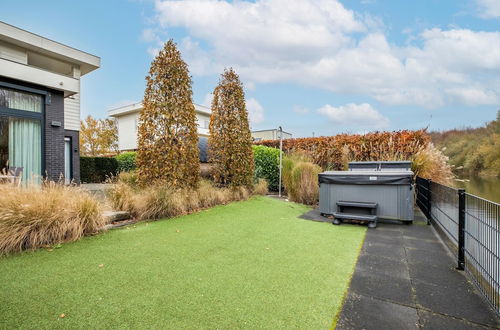 Photo 44 - Modern Villa in Harderwijk with Hot Tub