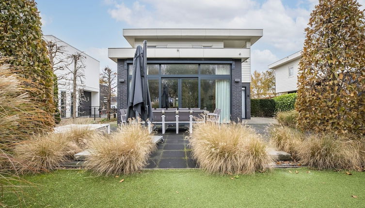 Foto 1 - Modern Villa in Harderwijk with Hot Tub