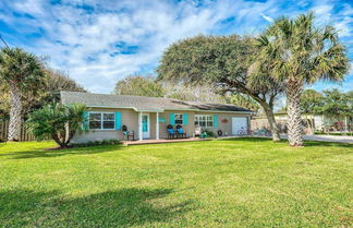 Photo 3 - Windswept Beach House