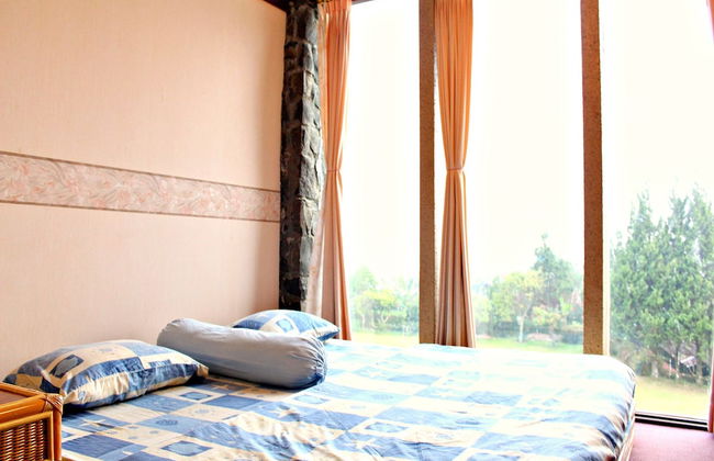 De Villa Istana Bunga by HouseinBandung - Foto 2