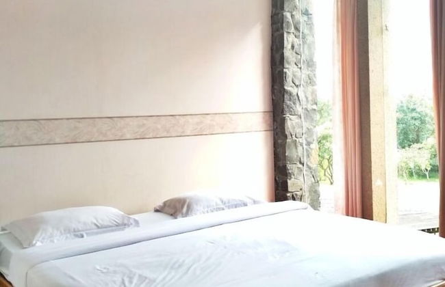De Villa Istana Bunga by HouseinBandung - Foto 4