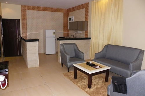 Photo 17 - Marahel Al Sulay Apartment