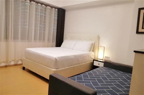 Foto 37 - Prime BGC Location Apartments by PH Staycation