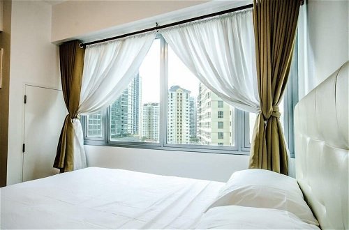 Foto 22 - Prime BGC Location Apartments by PH Staycation