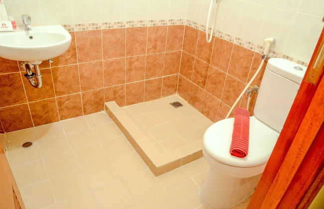 2 Bedrooms Grand Palace Apartment Kemayoran by Travelio - Foto 20