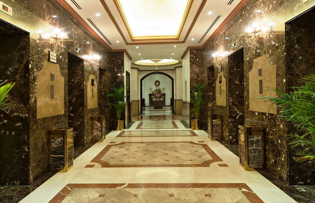 Magnum Hotel & Suites West Bay - Photo 34