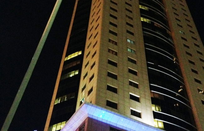 Magnum Hotel & Suites West Bay - Photo 41