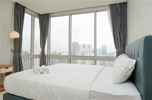 Foto 1 - Relaxing 2BR at The Empyreal Condominium Epicentrum Apartment By Travelio