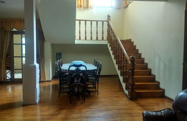 Villa Beverly Hills Puncak for 50 pax - Foto 8