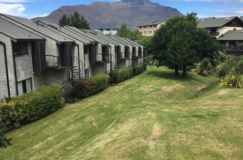 Photo 26 - Spacious Lake View Townhouse Alpine Walk TO Town