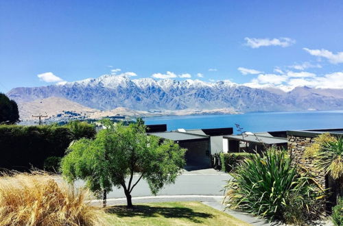 Photo 24 - Spacious Lake View Townhouse Alpine Walk TO Town