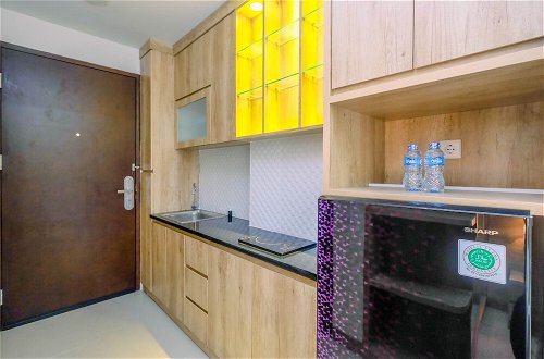 Photo 5 - Minimalist Mustika Golf Residence Studio Apartment with City View