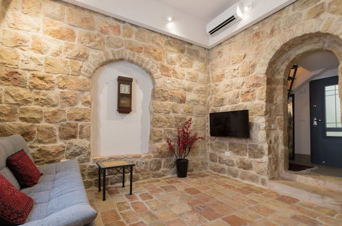 Photo 10 - Best Location Jerusalem Stone Apartment