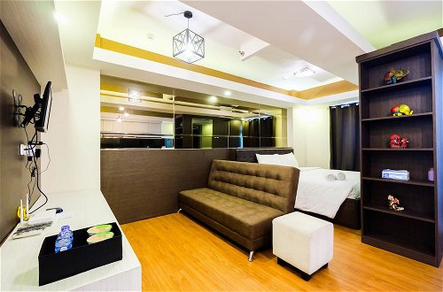 Photo 1 - Spacious Studio Room at Green Pramuka Apartment