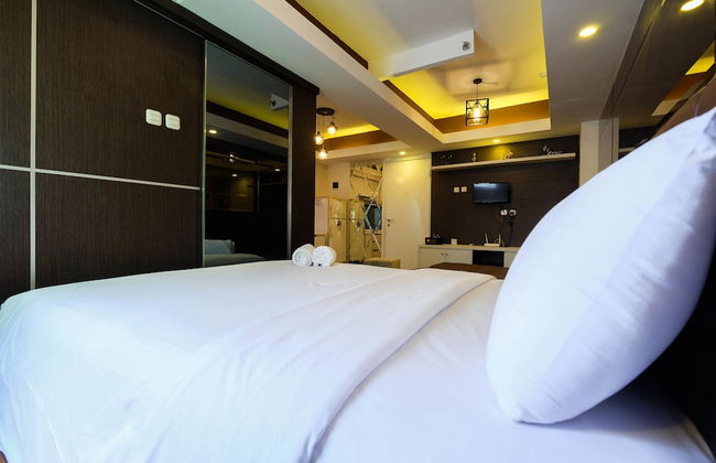 Spacious Studio Room at Green Pramuka Apartment - Foto 9