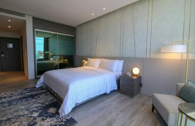 Views Hotel & Residences - Foto 12