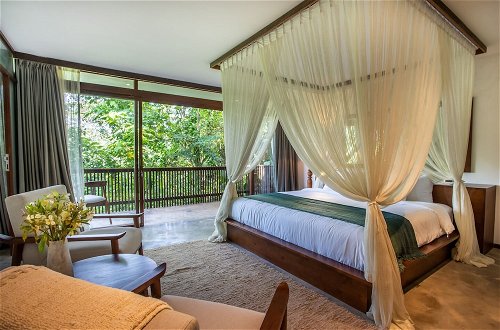 Foto 13 - Luxury Jungle Villa, 3 BR, Ubud With Staff