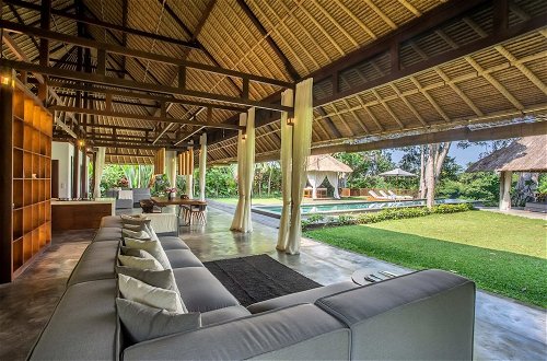 Foto 63 - Luxury Jungle Villa, 3 BR, Ubud With Staff