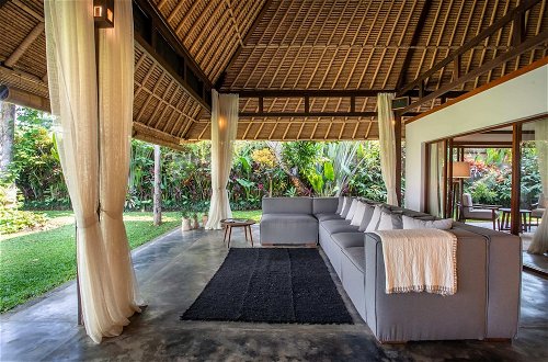 Foto 41 - Luxury Jungle Villa, 3 BR, Ubud With Staff