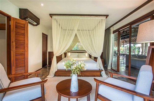 Photo 6 - Luxury Jungle Villa, 3 BR, Ubud With Staff