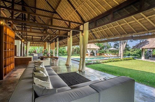Foto 36 - Luxury Jungle Villa, 3 BR, Ubud With Staff