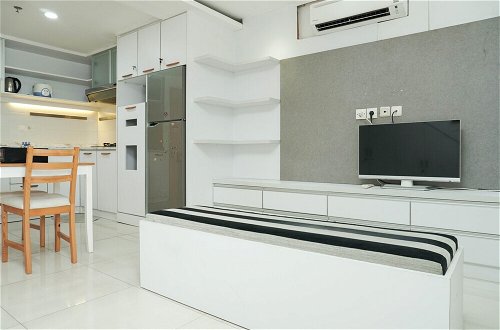 Photo 11 - Relax 1BR Apartment at Menteng Square