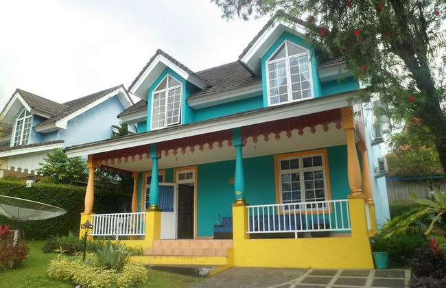 Villa Kota Bunga Violet - Foto 40
