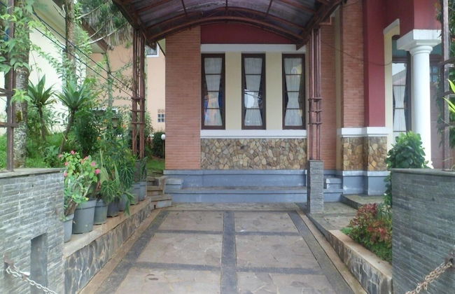 Villa Kota Bunga Violet - Foto 24