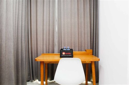 Photo 7 - Homey And Simply Studio Room At Enviro Apartment