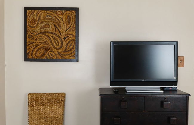 New Kingston Guest Apartment VII - Photo 2