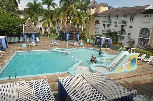 Photo 19 - Palm View Apartments at Sandcastles Resort Ocho Rios