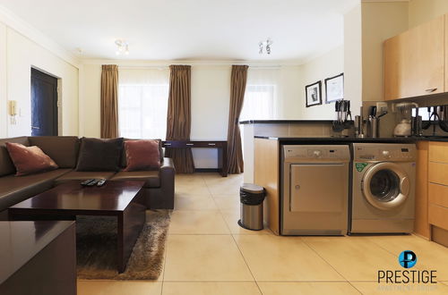 Photo 22 - Prestige Apartment Sandton at Westpoint