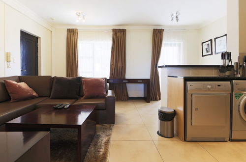 Photo 23 - Prestige Apartment Sandton at Westpoint