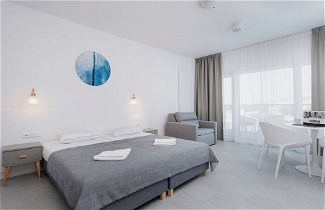 Foto 1 - Aquamarina Prima Apartments by Renters