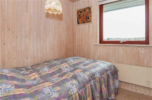 Foto 2 - Comfortable Holiday Home in Jutland With Sunbathing Area