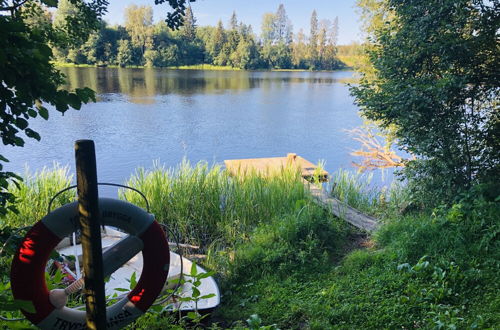 Photo 28 - Tranquil Lakeside Cottage Retreat