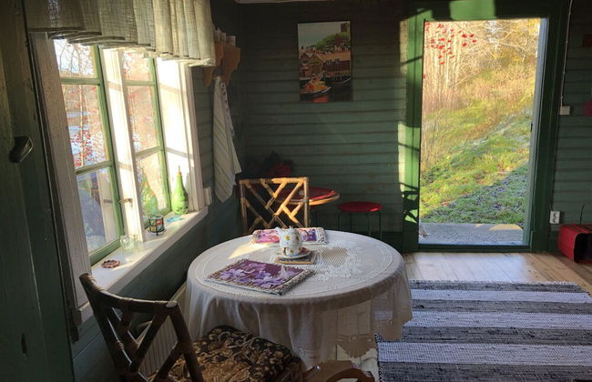 Tranquil Lakeside Cottage Retreat - Foto 3